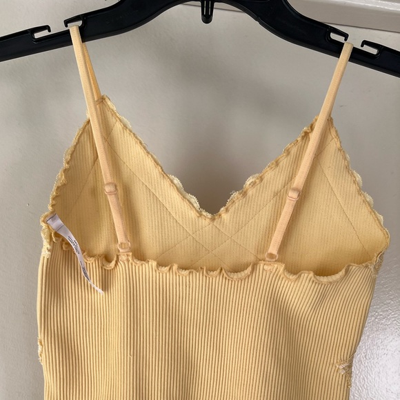 Yellow lace tami top, size M/L - Picture 7 of 8